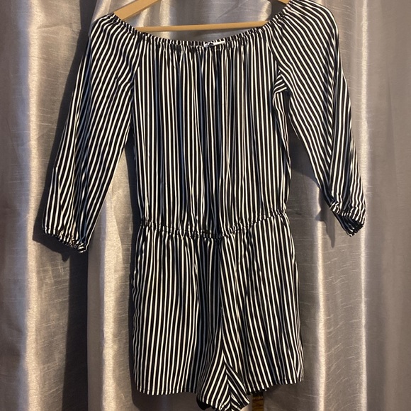 Striped romper - Picture 4 of 4